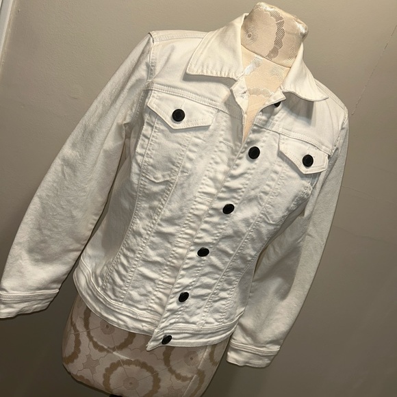 Jean jacket - Picture 2 of 2